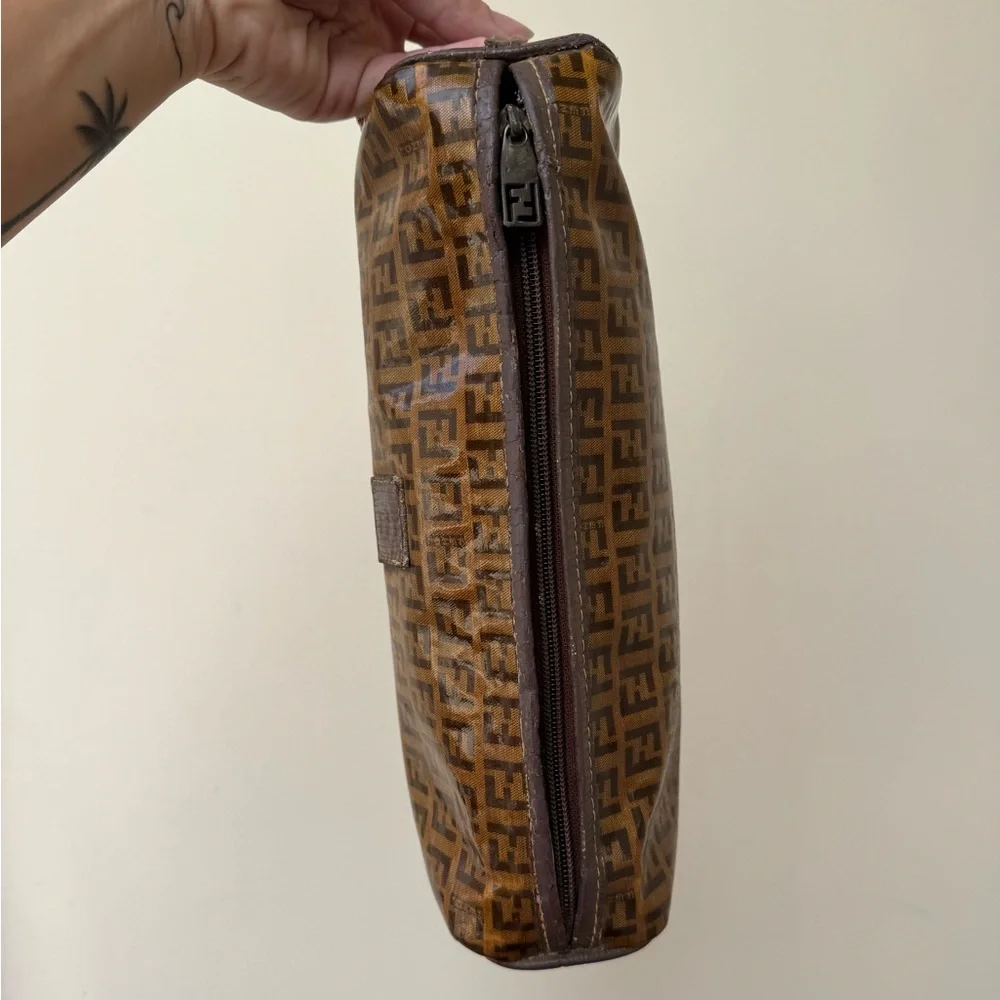 LARGE FENDI POUCH